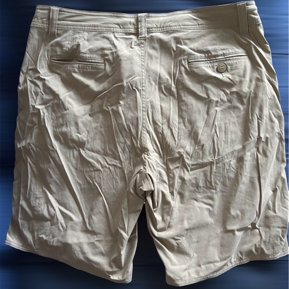 Patagonia Tan Flat Front Shorts Lightweight Casual Wear - Picture 2 of 6